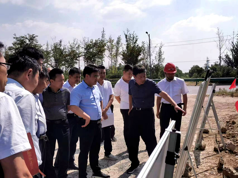 亳州市委常委、副市長(zhǎng)左龍蒞臨亳蒙預(yù)制標(biāo)調(diào)研指導(dǎo)